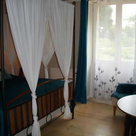 Le Pre Joli Hotel Beaugas Buitenkant foto