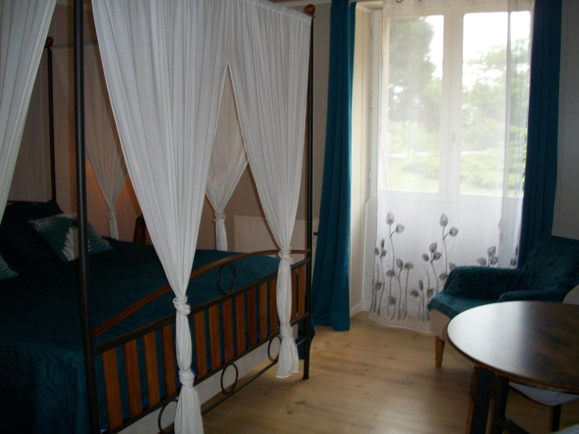 Le Pre Joli Hotel Beaugas Buitenkant foto